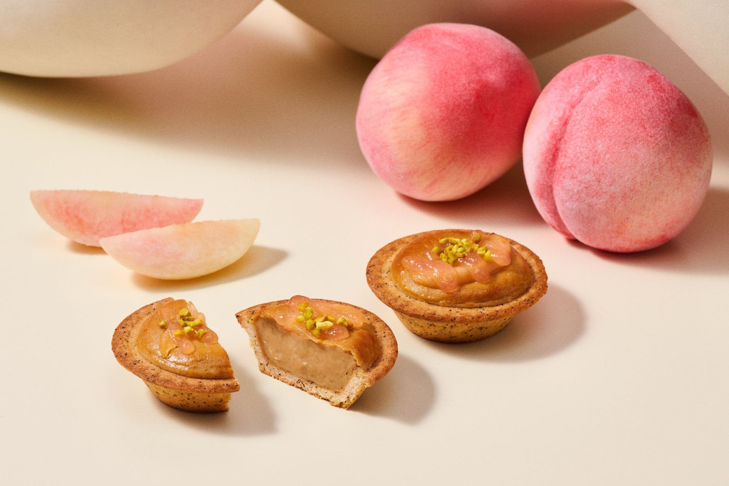【BAKE CHEESE TART】7月15日(火)販売「焼きたてタルト ピーチアールグレイチーズ」
