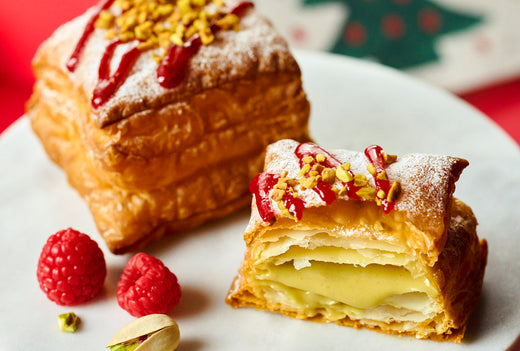 【RINGO】ホリデー限定/心を満たす “とっておき” の濃厚スイーツ! ホリデーシーズンの食卓を華やかに彩る まろやかピスタチオの“デザートパイ” が登場 2024年12月12日(木)より期間限定で販売