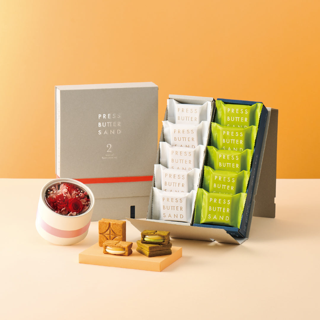 バターサンド2種セット贈り物〈宇治抹茶〉10個入&ドームフラワーボックス