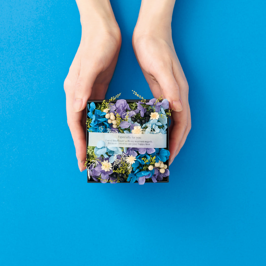 しろいし洋菓子店のクッキー缶&フラワーボックス