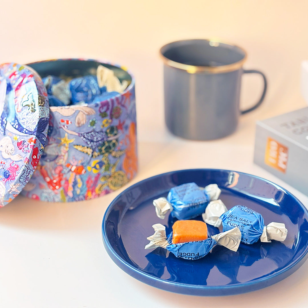 【ガーディナーズ】イントゥザブルー缶 シーソルトキャラメルファッジ