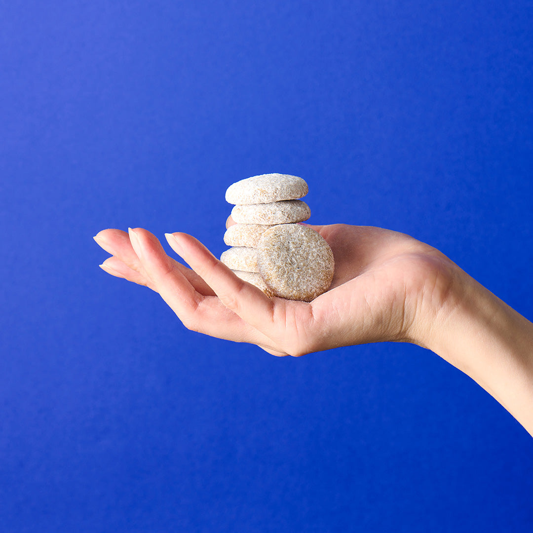 しろいし洋菓子店のミニクッキー缶~ブールドネージュ〈アールグレイ〉~