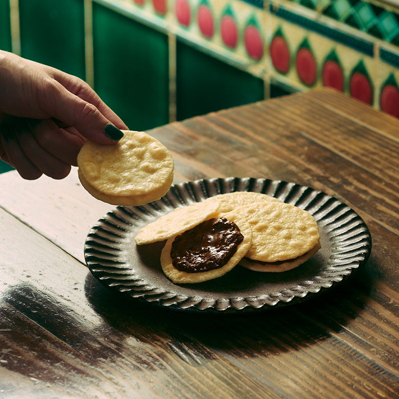 煎餅サンド〈プラリネチョコ〉5個入