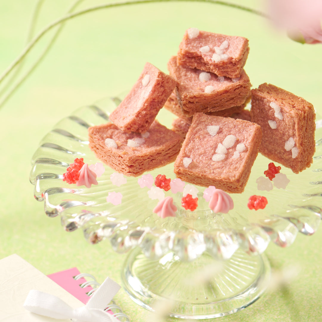 しろいし洋菓子店のクッキー缶~野花のスケッチ~