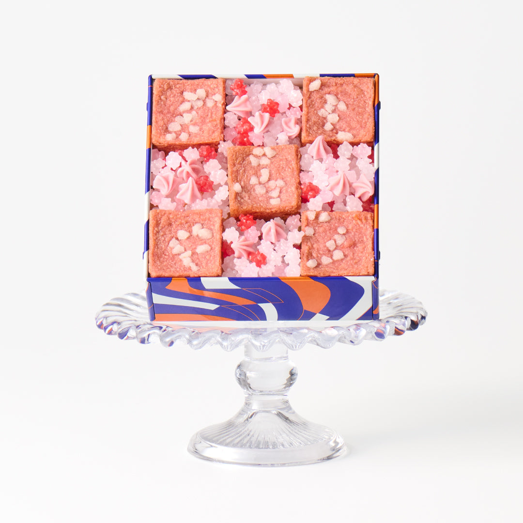 しろいし洋菓子店のクッキー缶~野花のスケッチ~