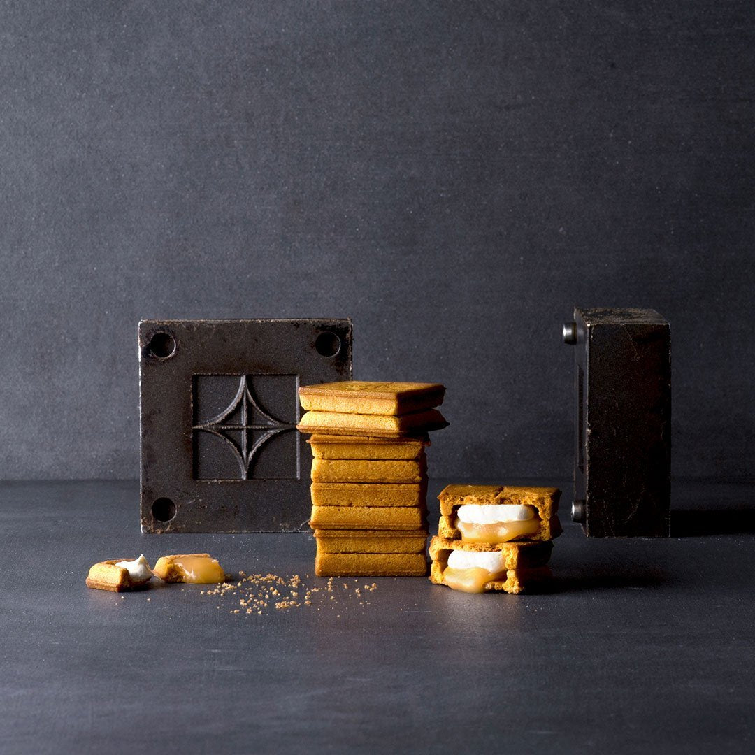 【季節限定デザイン】バターサンド2種セット贈り物〈あまおう苺〉10個入