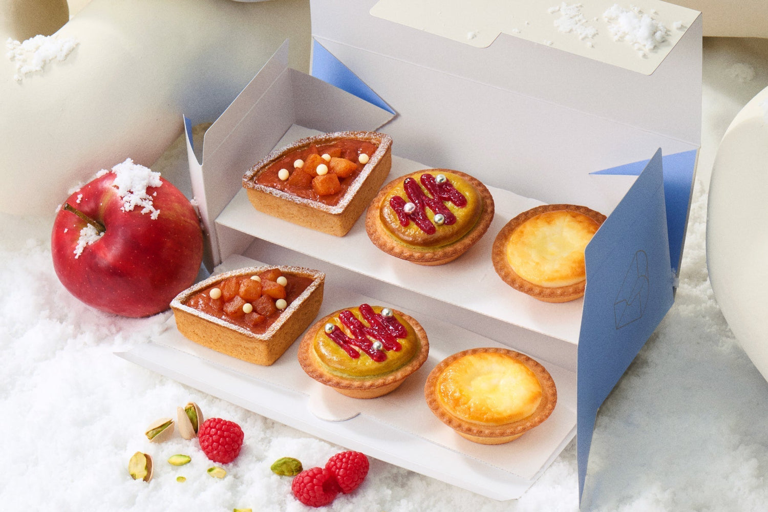 【BAKE CHEESE TART】12/1（月）発売「BAKEホリデーBOX」〜「アップルシナモン」と「ピスタチオベリー」のタルトも登場〜