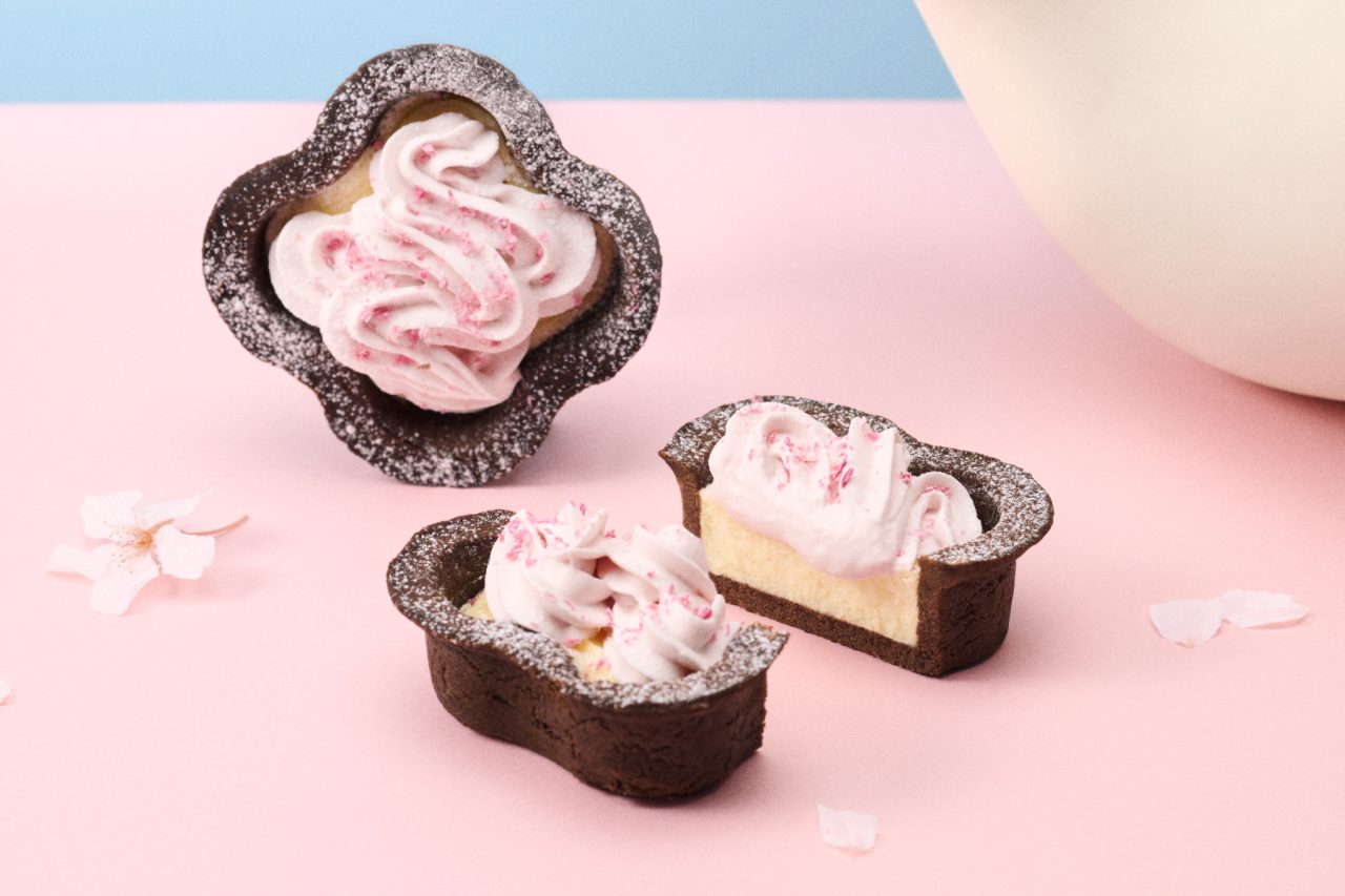 【BAKE CHEESE TART】3/1（日）発売「焼きたてタルト ふわり桜チーズ」