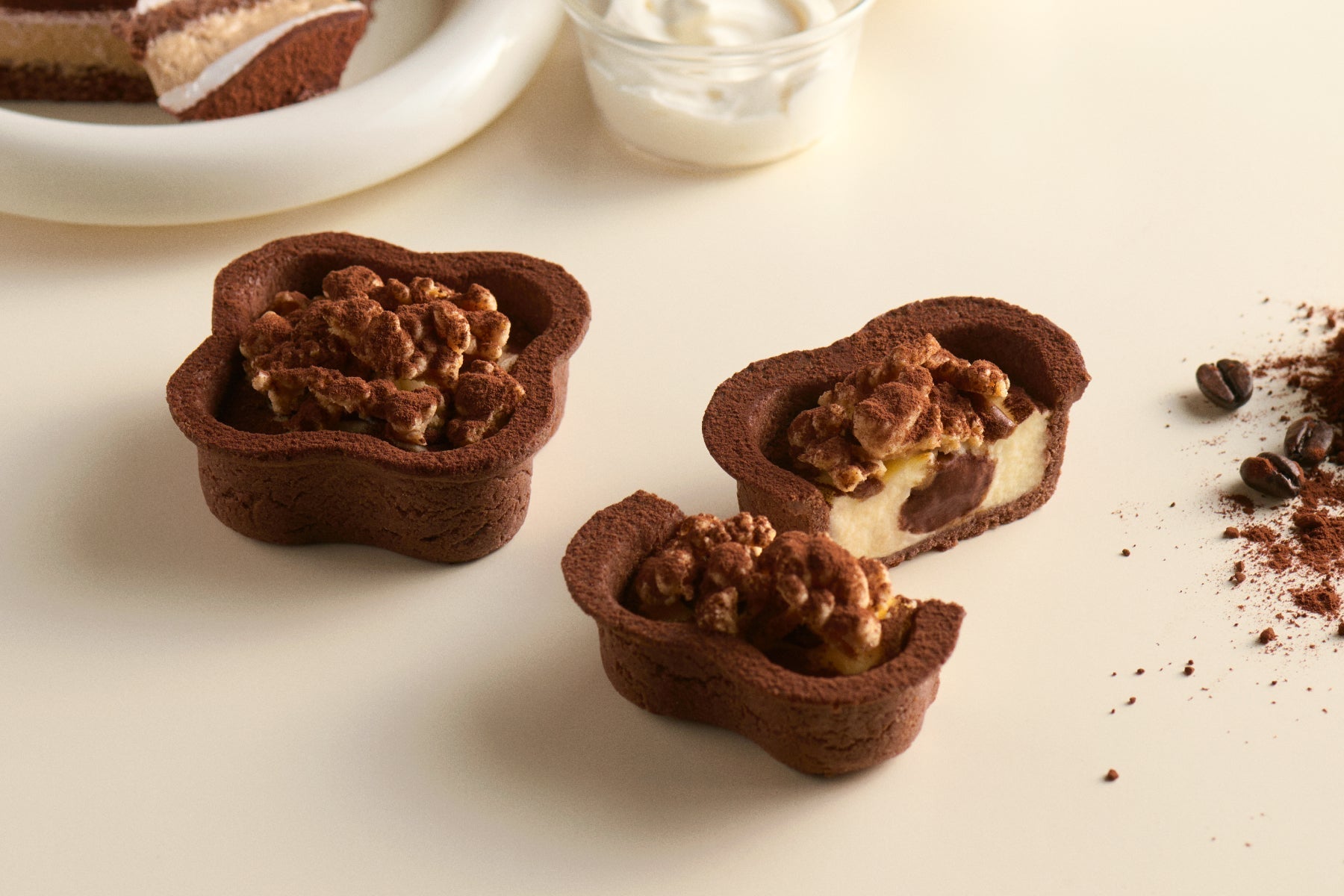 【BAKE CHEESE TART】11/15（土）発売／サクトロッな大人のご褒美「焼きたてタルト ティラミスチーズ」