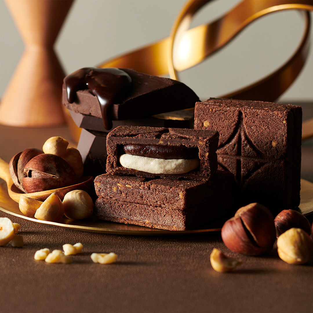 季節限定デザイン】バターサンド2種セット贈り物〈ヘーゼルナッツショコラ〉10個入 | ベイク オンライン