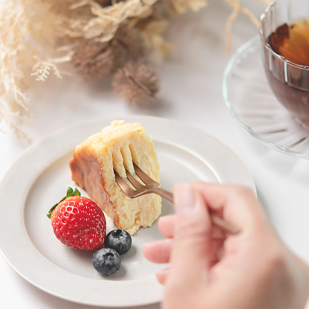 【MOGANA】バスクチーズケーキ