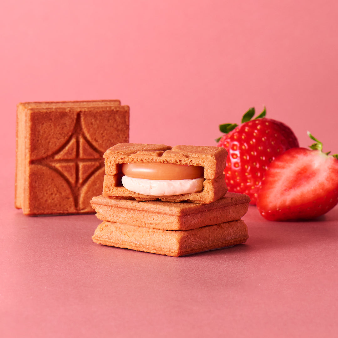 バターサンド〈あまおう苺〉9個入 | ベイク オンライン