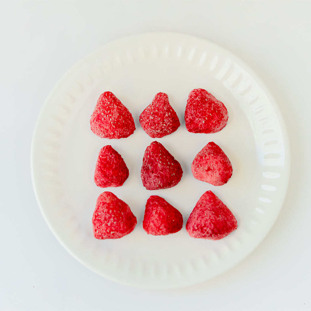 【ANAフーズ株式会社】フルーツを食べるチョコレート あまおう苺【缶】